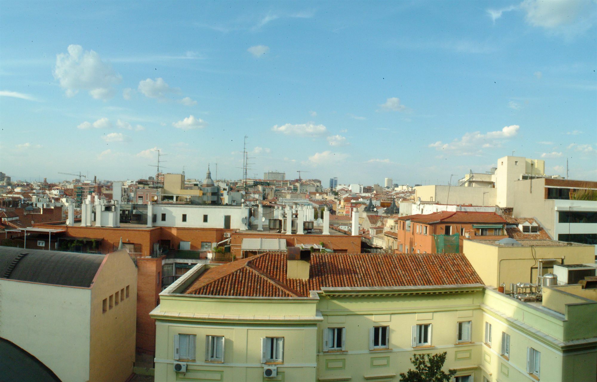 Hostal Santillan Madrid Kültér fotó
