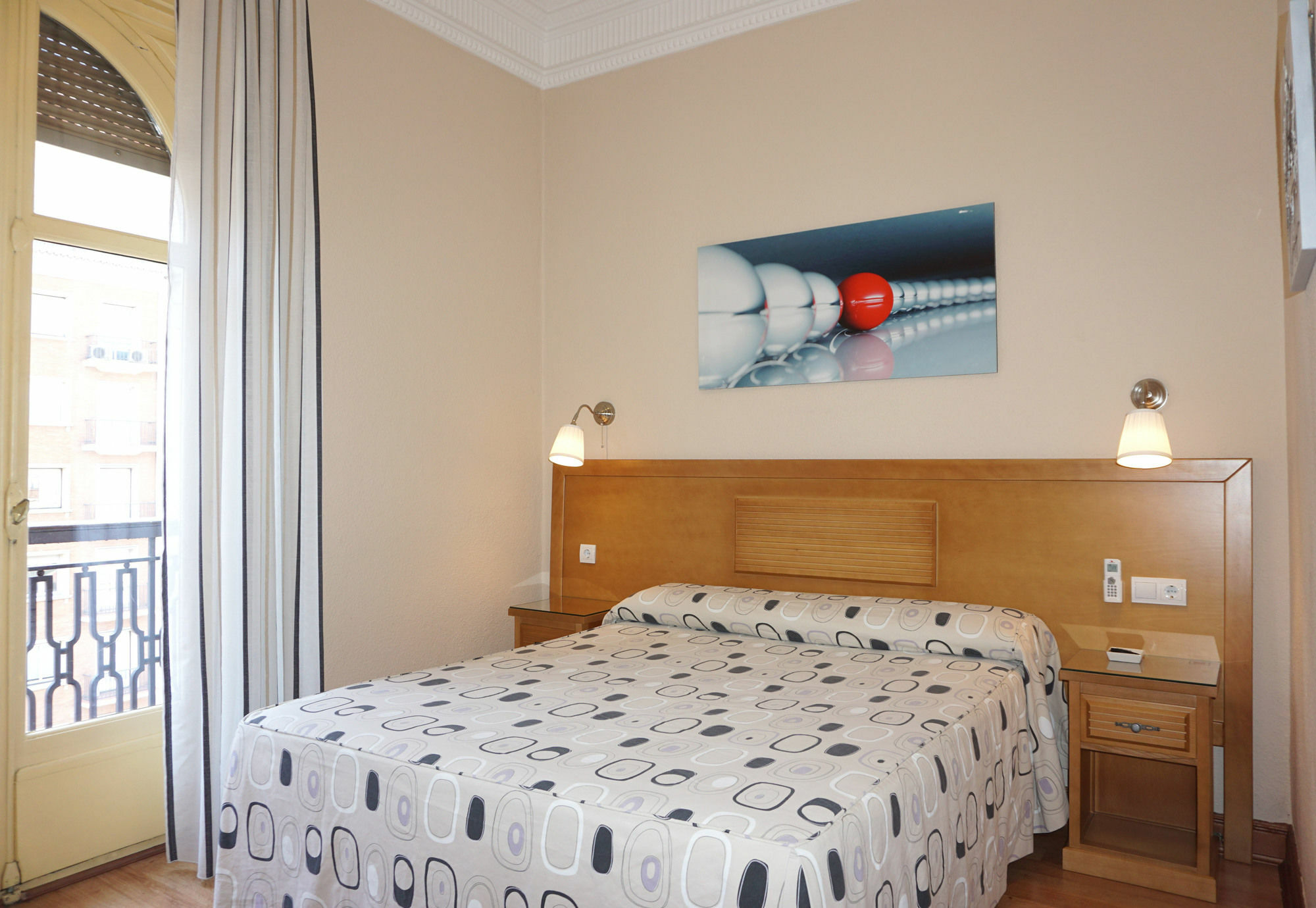 Hostal Santillan Madrid Kültér fotó