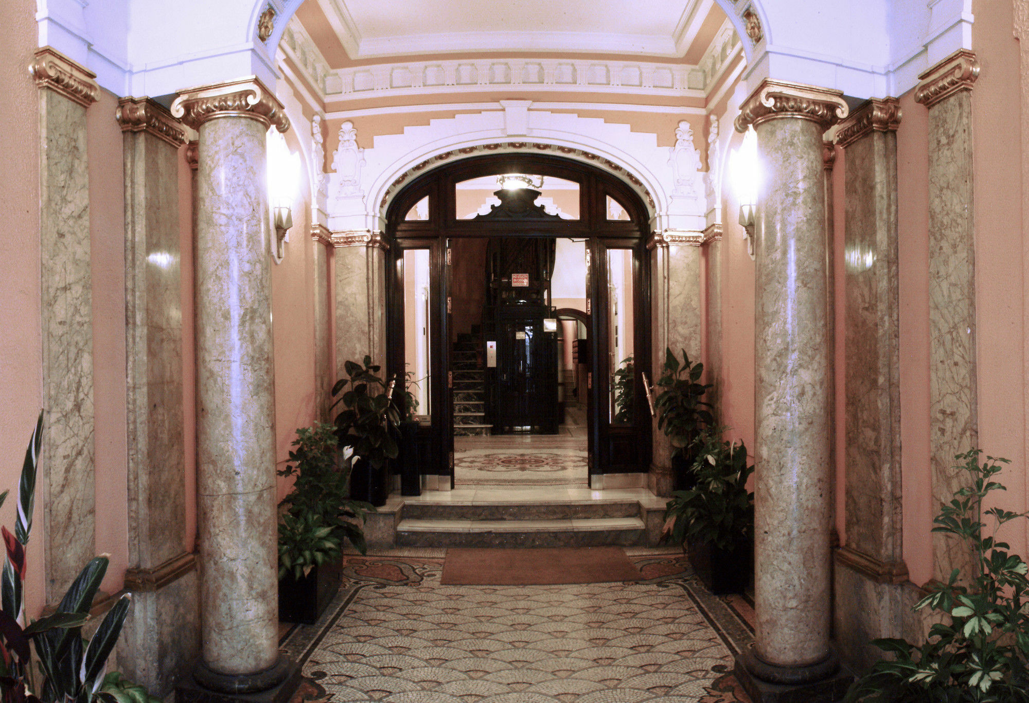 Hostal Santillan Madrid Kültér fotó